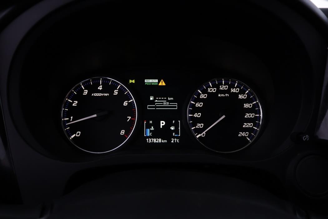 MITSUBISHI Outlander 2015