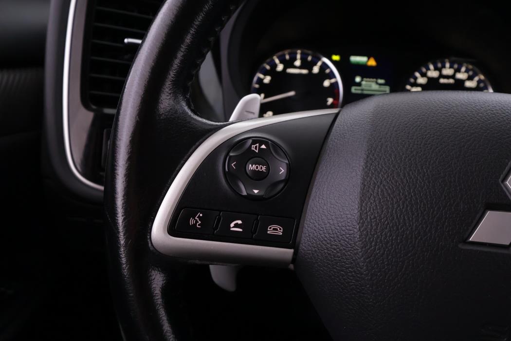 MITSUBISHI Outlander 2015