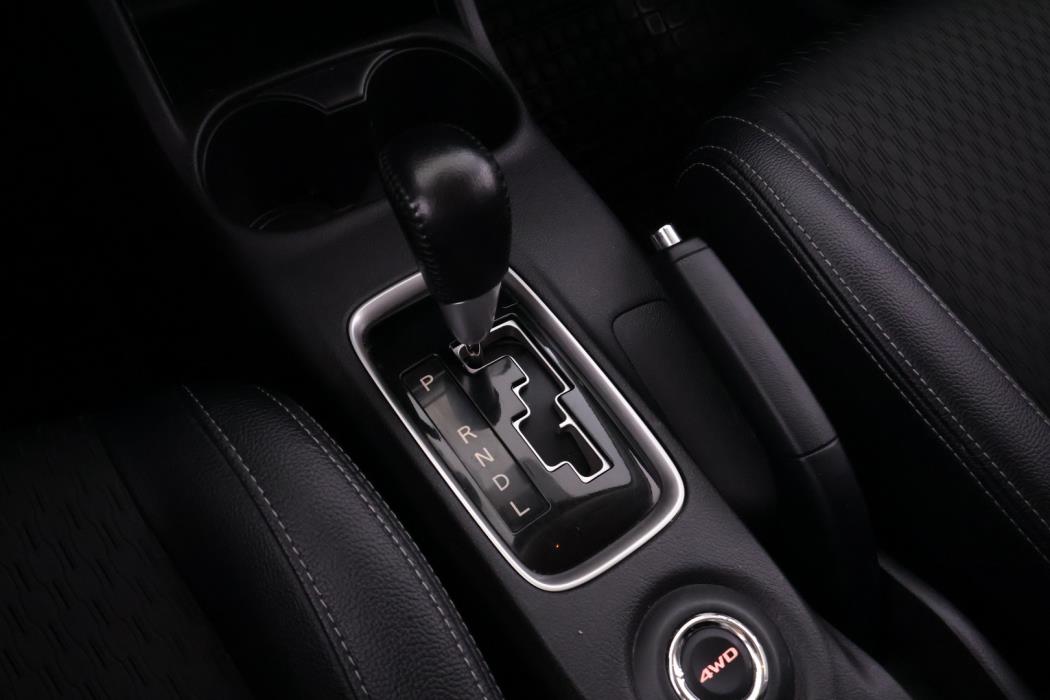 MITSUBISHI Outlander 2015