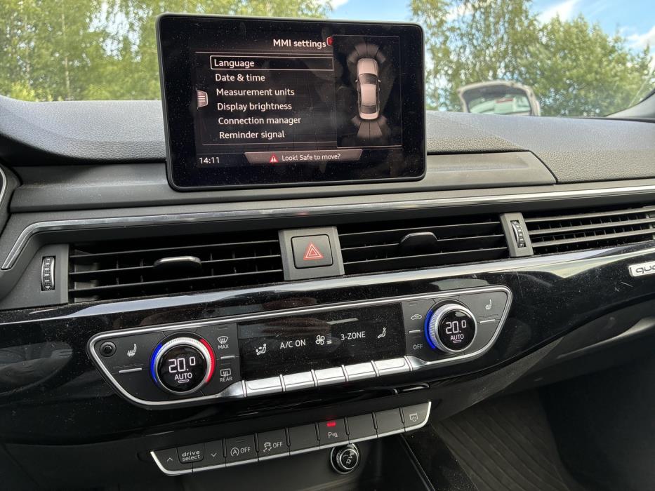 AUDI A4 2016
