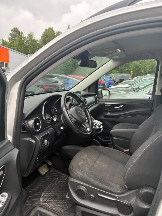 MERCEDES-BENZ V 2015