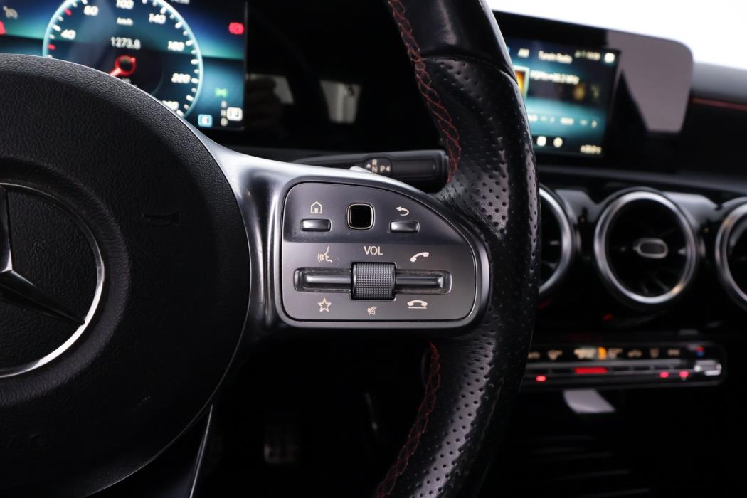 MERCEDES-BENZ A 2019