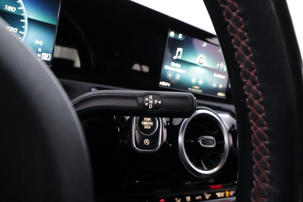 MERCEDES-BENZ A 2019