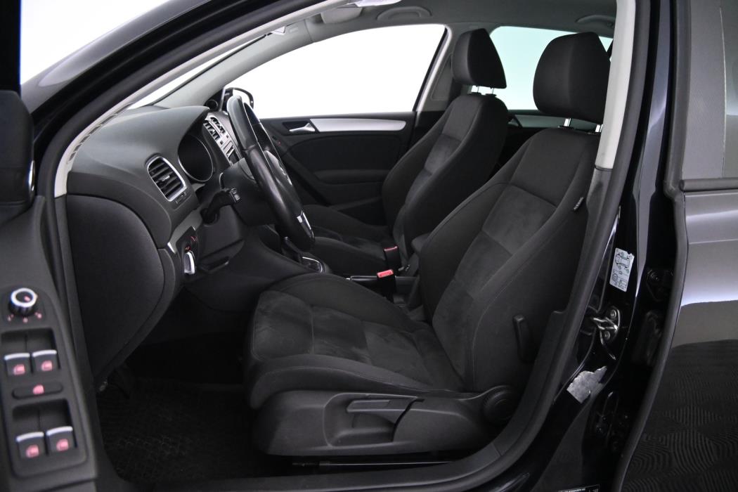 VOLKSWAGEN Golf 2011