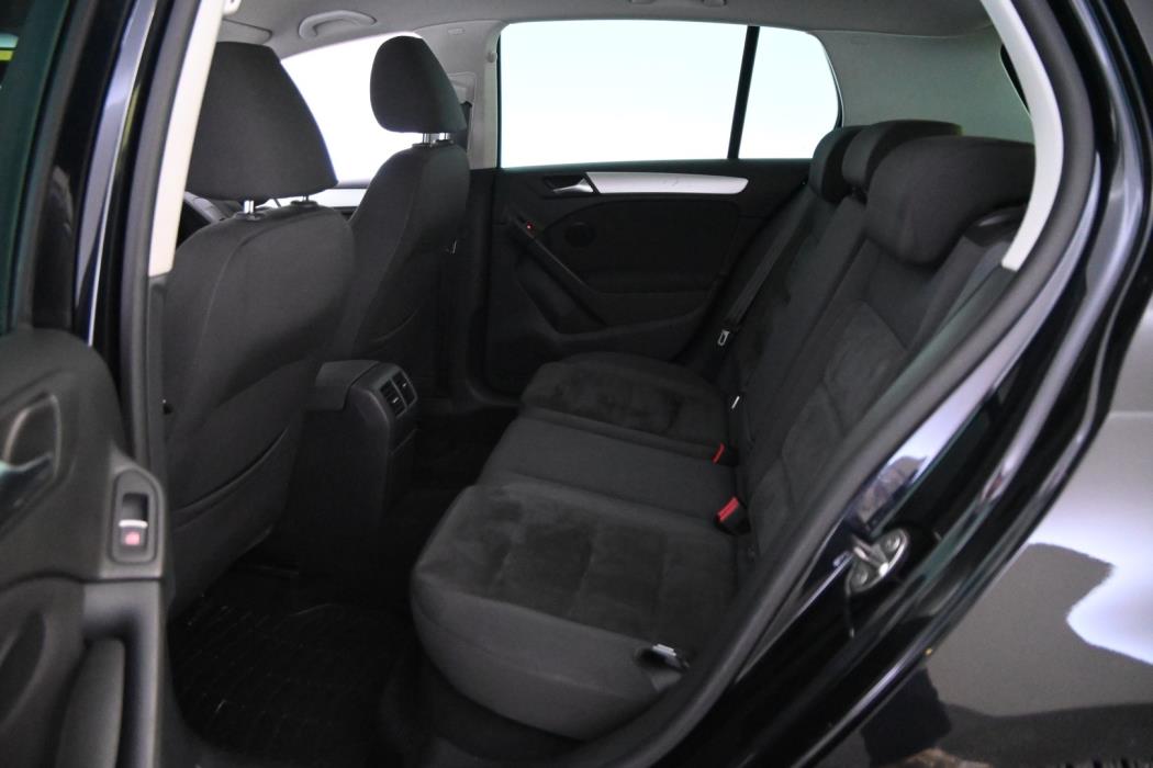 VOLKSWAGEN Golf 2011