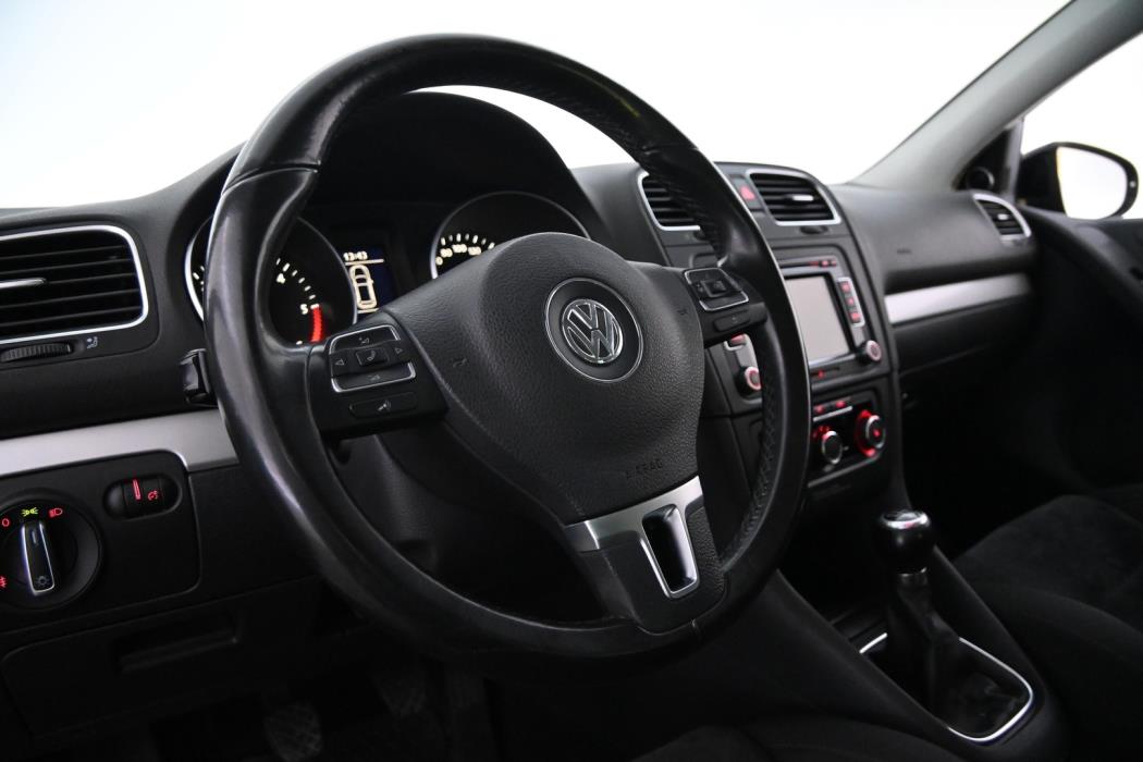 VOLKSWAGEN Golf 2011