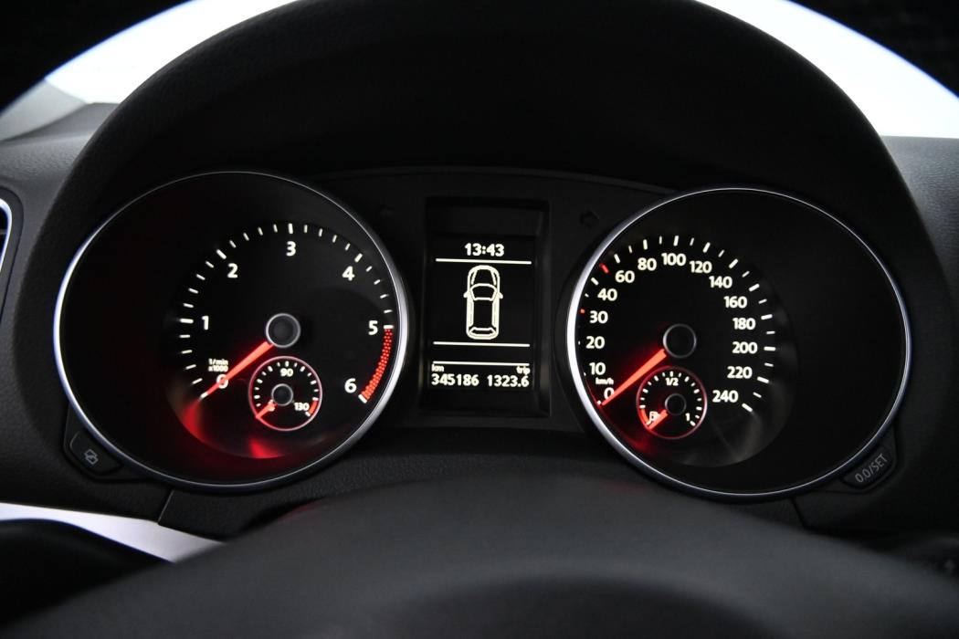 VOLKSWAGEN Golf 2011