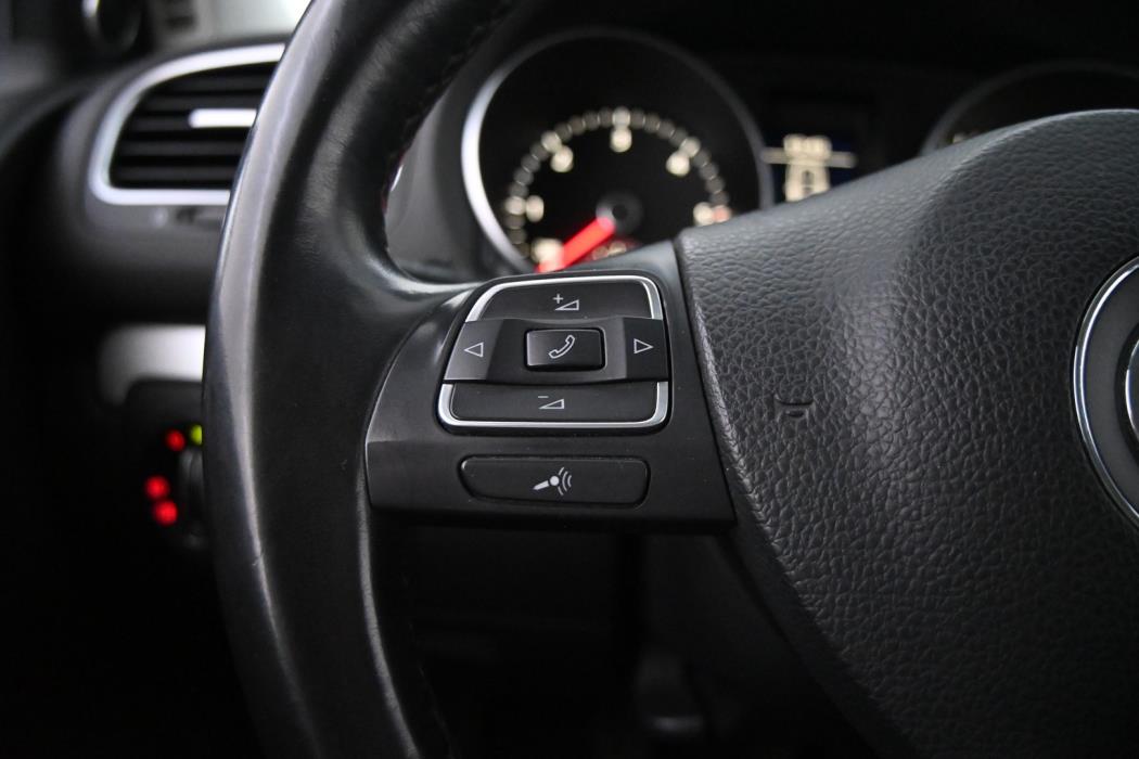 VOLKSWAGEN Golf 2011