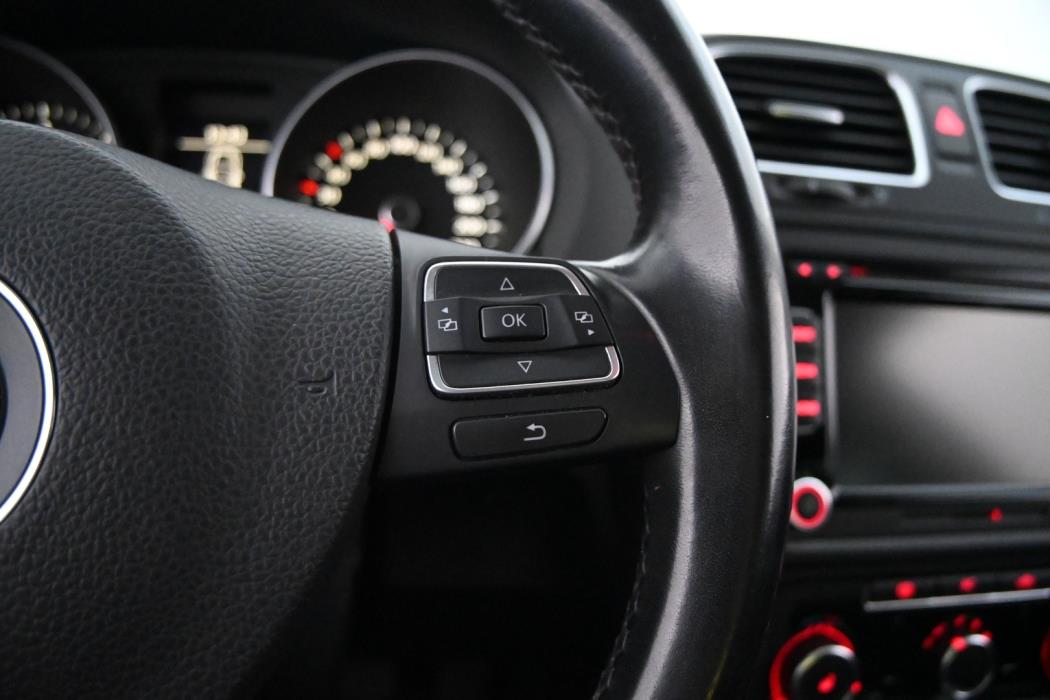 VOLKSWAGEN Golf 2011