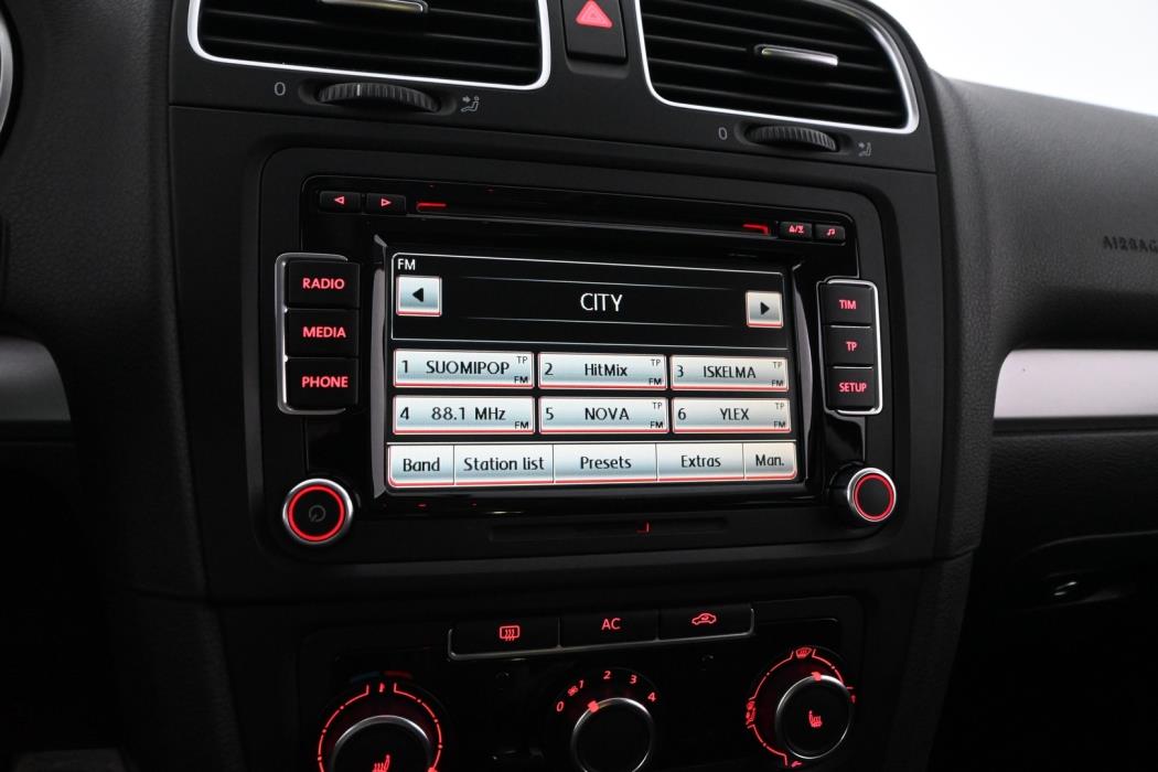 VOLKSWAGEN Golf 2011