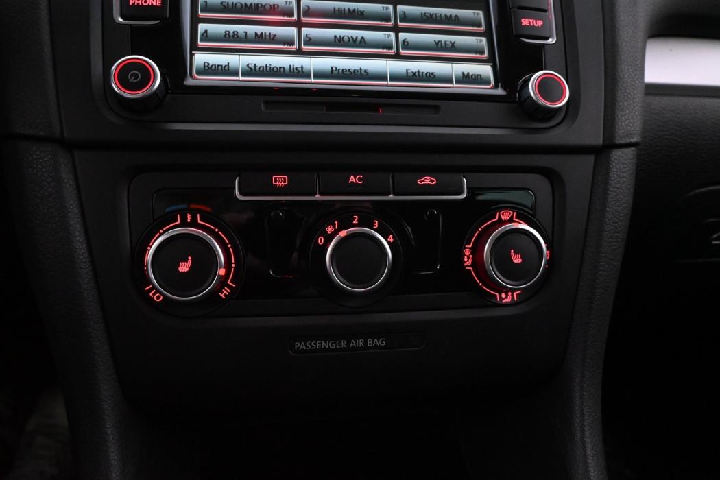 VOLKSWAGEN Golf 2011