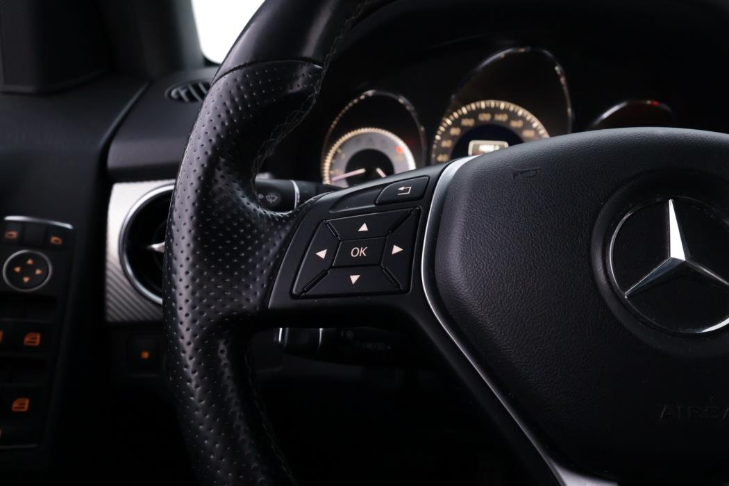 MERCEDES-BENZ GLK 2013