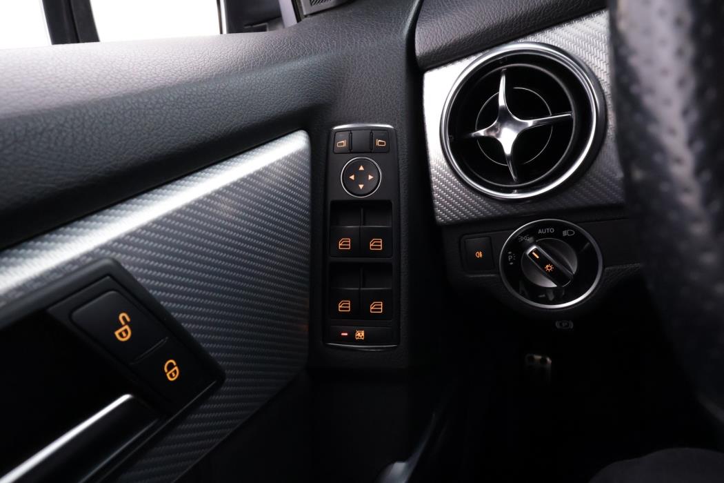 MERCEDES-BENZ GLK 2013