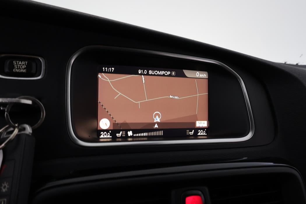 VOLVO V40 2019