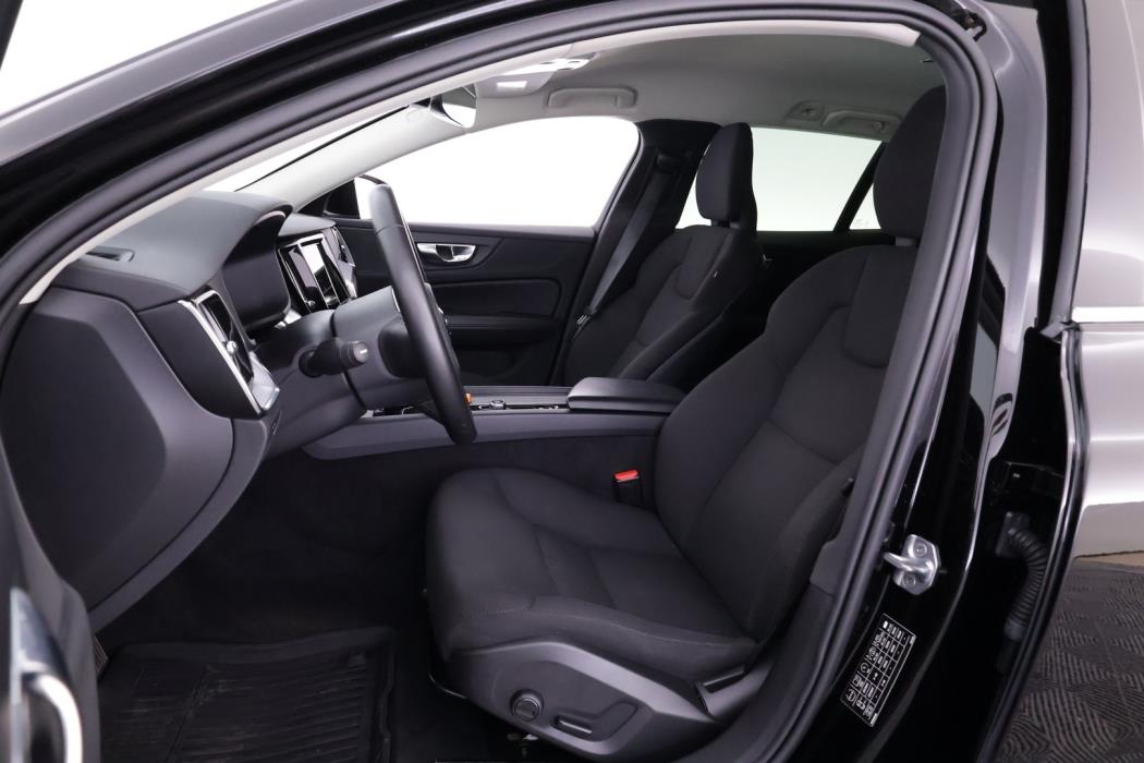 VOLVO V60 2022
