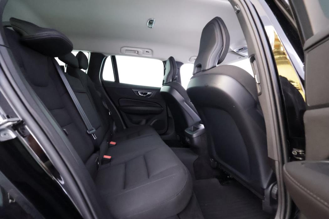 VOLVO V60 2022