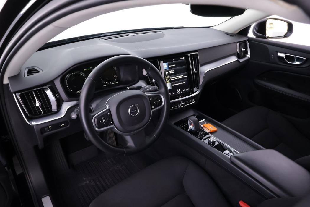 VOLVO V60 2022
