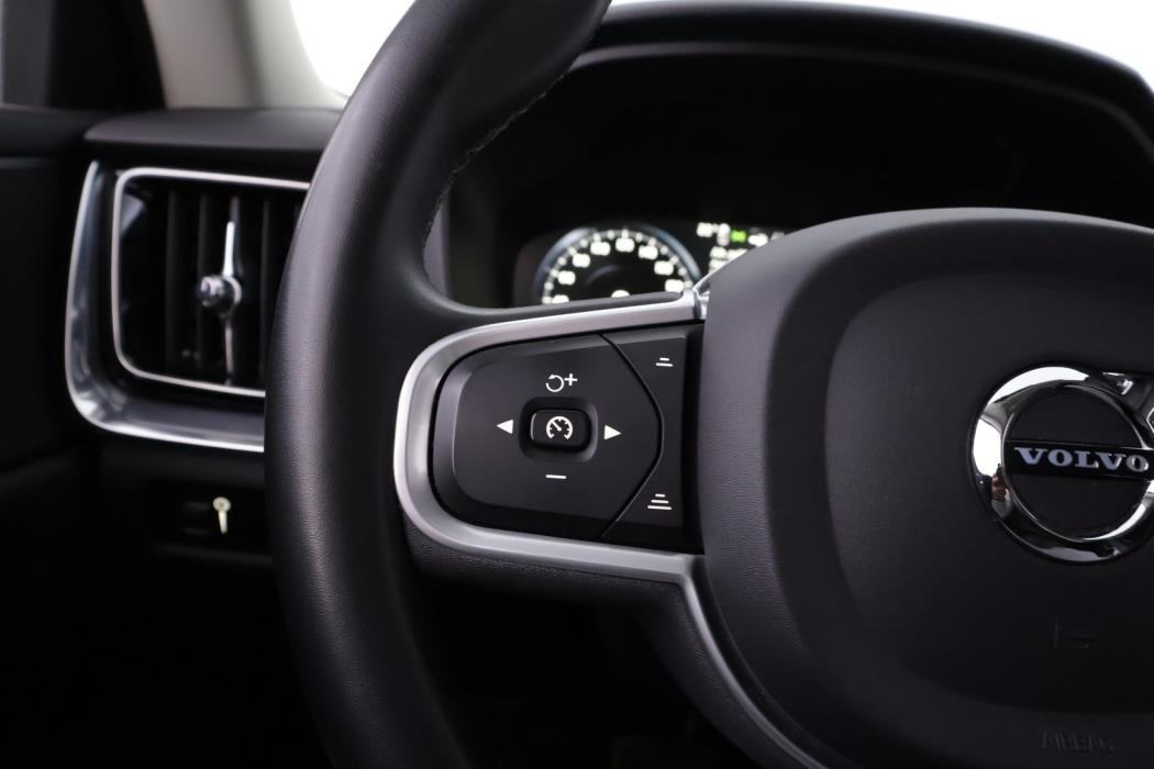 VOLVO V60 2022