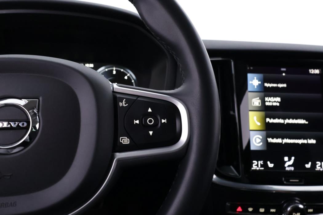 VOLVO V60 2022