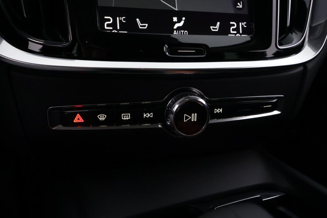 VOLVO V60 2022
