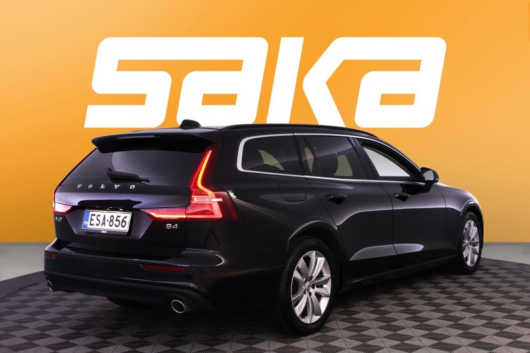 VOLVO V60 2022