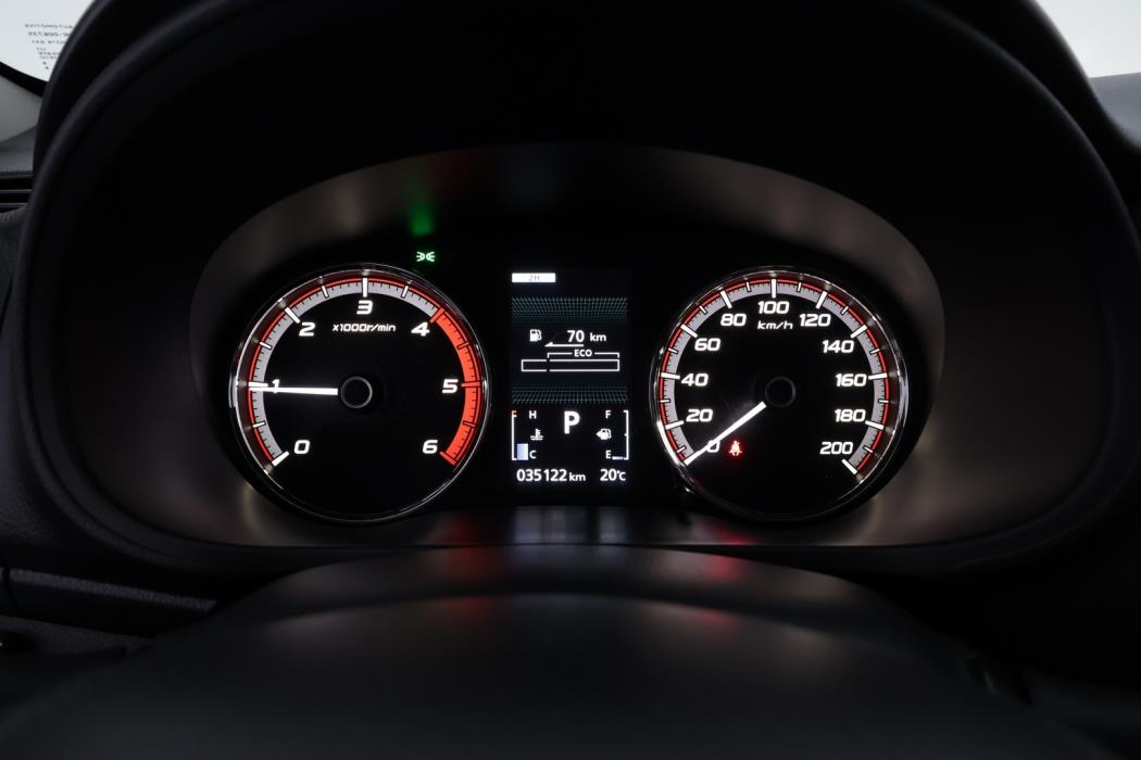 MITSUBISHI L200 2021