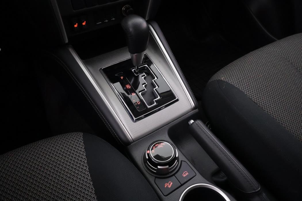 MITSUBISHI L200 2021