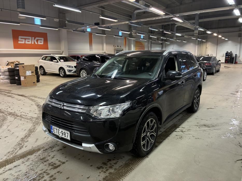 MITSUBISHI Outlander PHEV 2015