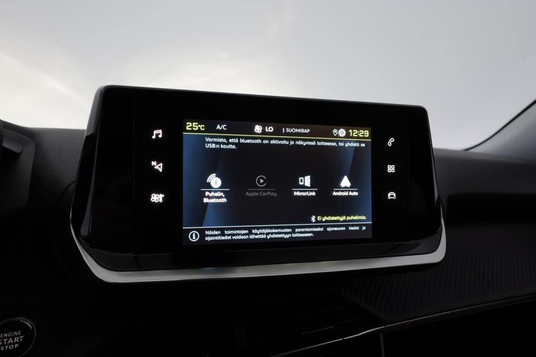 PEUGEOT e-2008 2022