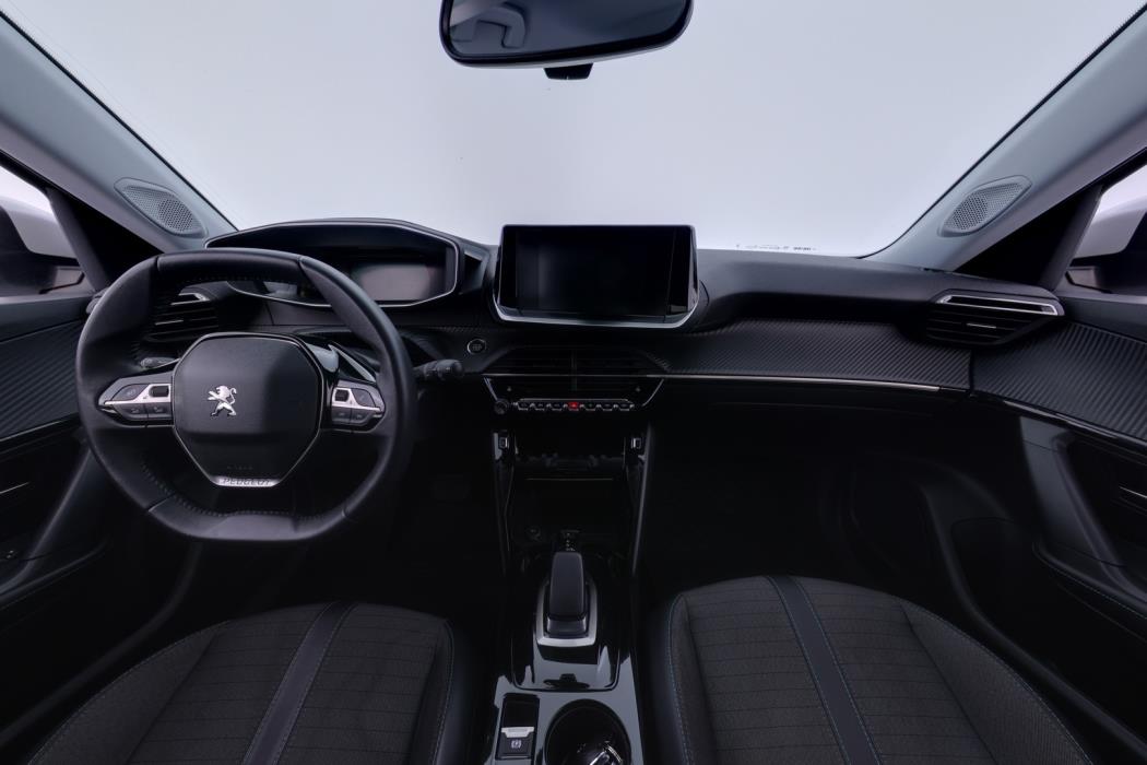 PEUGEOT e-2008 2022