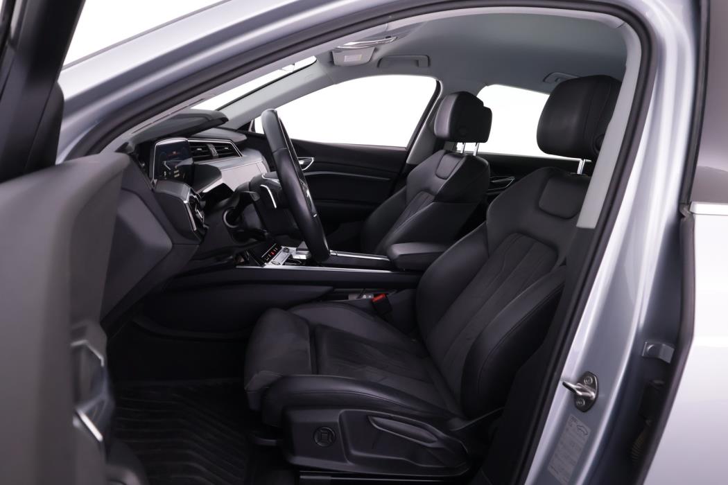 AUDI e-tron 2022