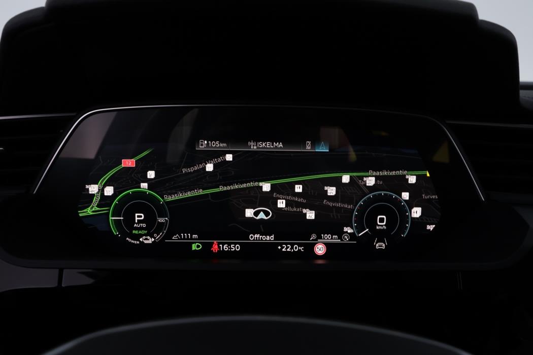 AUDI e-tron 2022