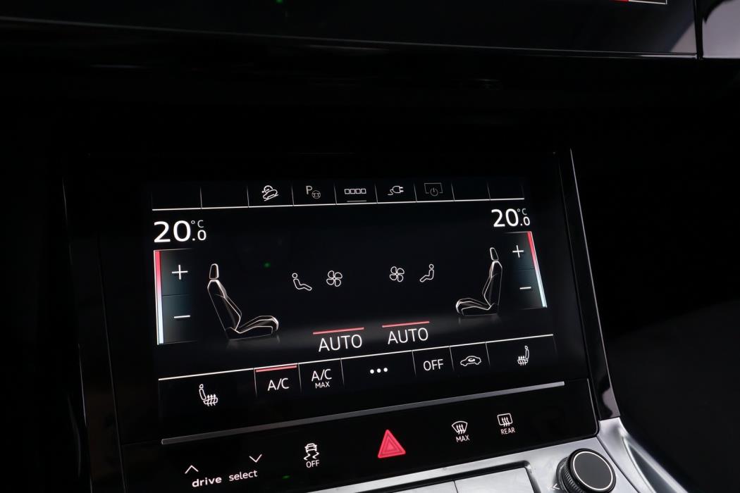 AUDI e-tron 2022