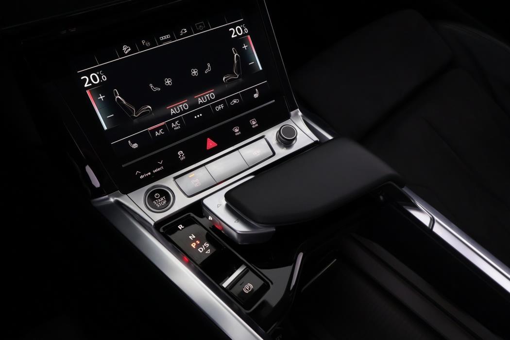 AUDI e-tron 2022