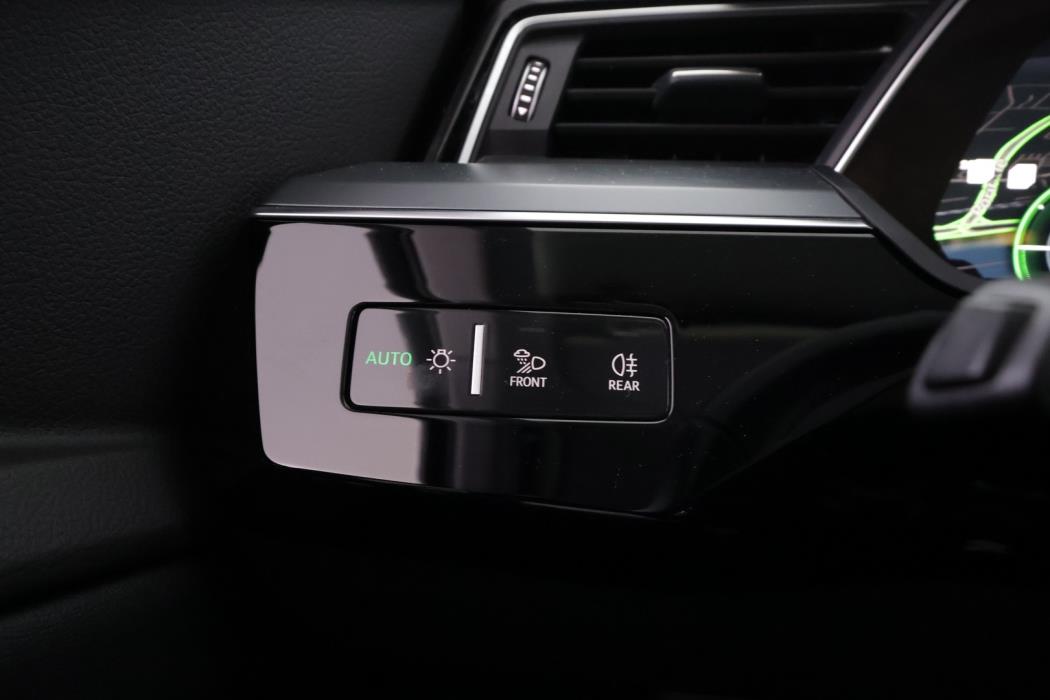 AUDI e-tron 2022