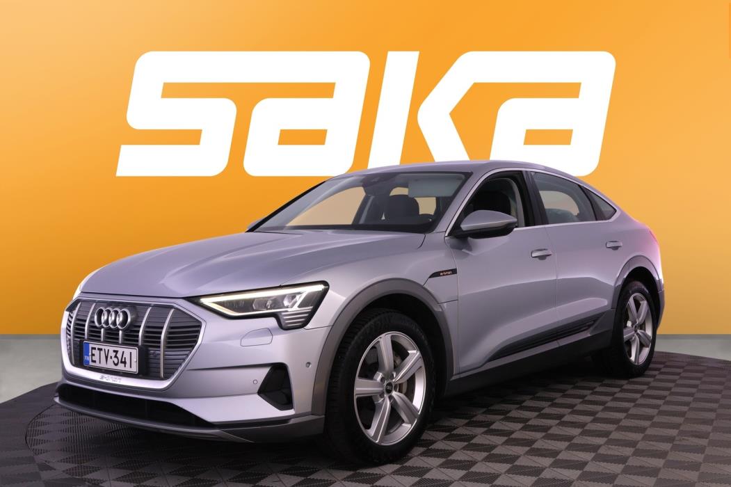 AUDI e-tron 2022