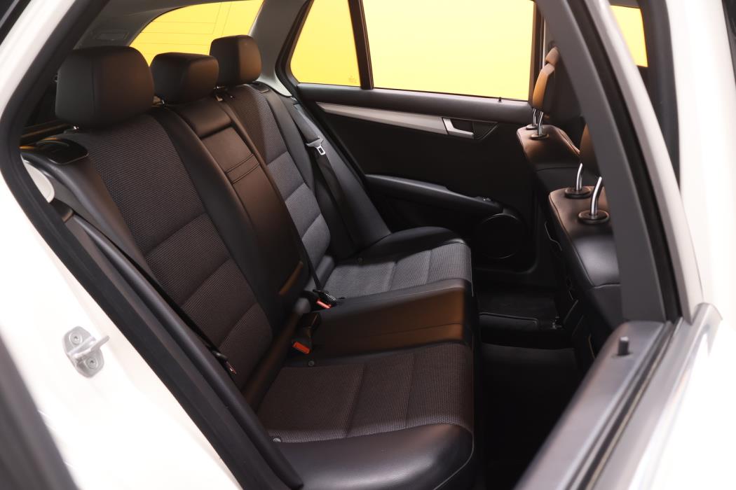 MERCEDES-BENZ C 2012