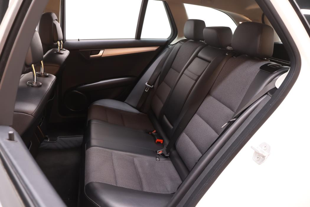 MERCEDES-BENZ C 2012