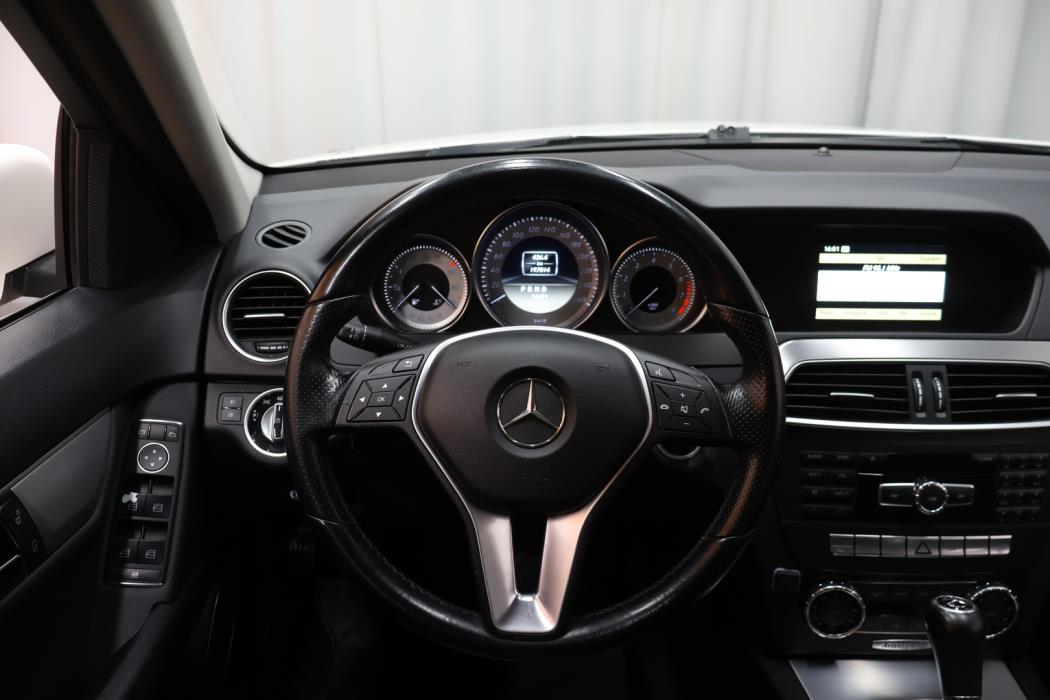 MERCEDES-BENZ C 2012