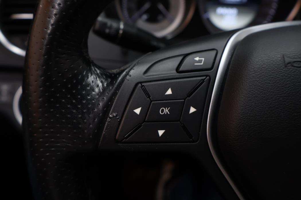 MERCEDES-BENZ C 2012