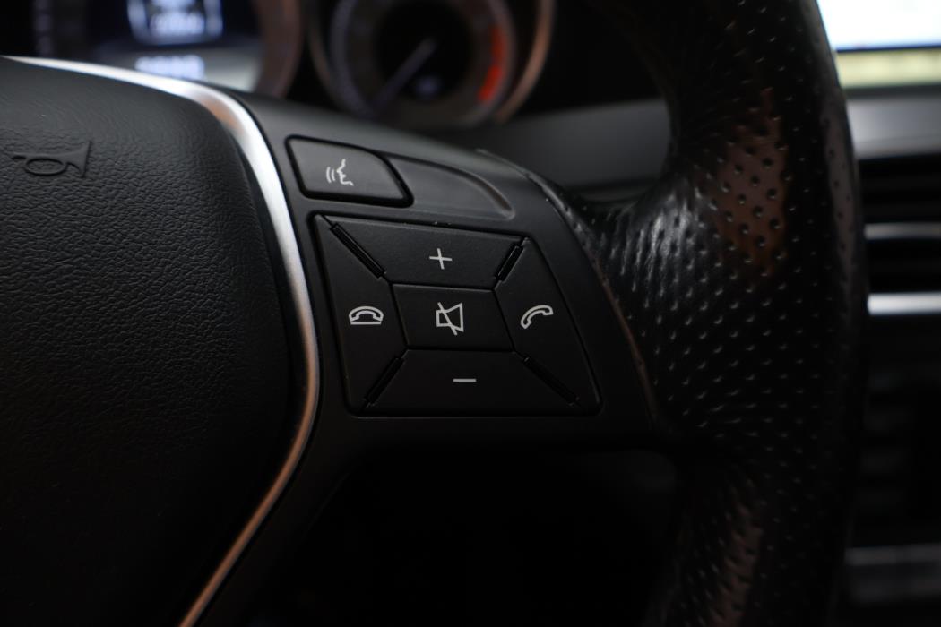 MERCEDES-BENZ C 2012