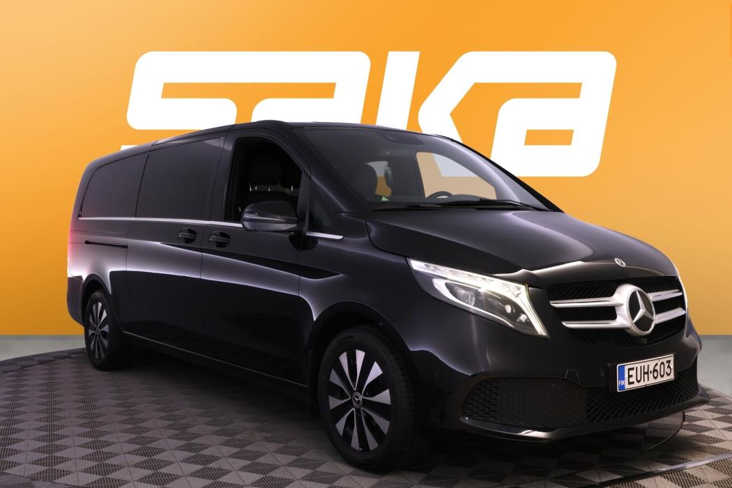 MERCEDES-BENZ V 2022