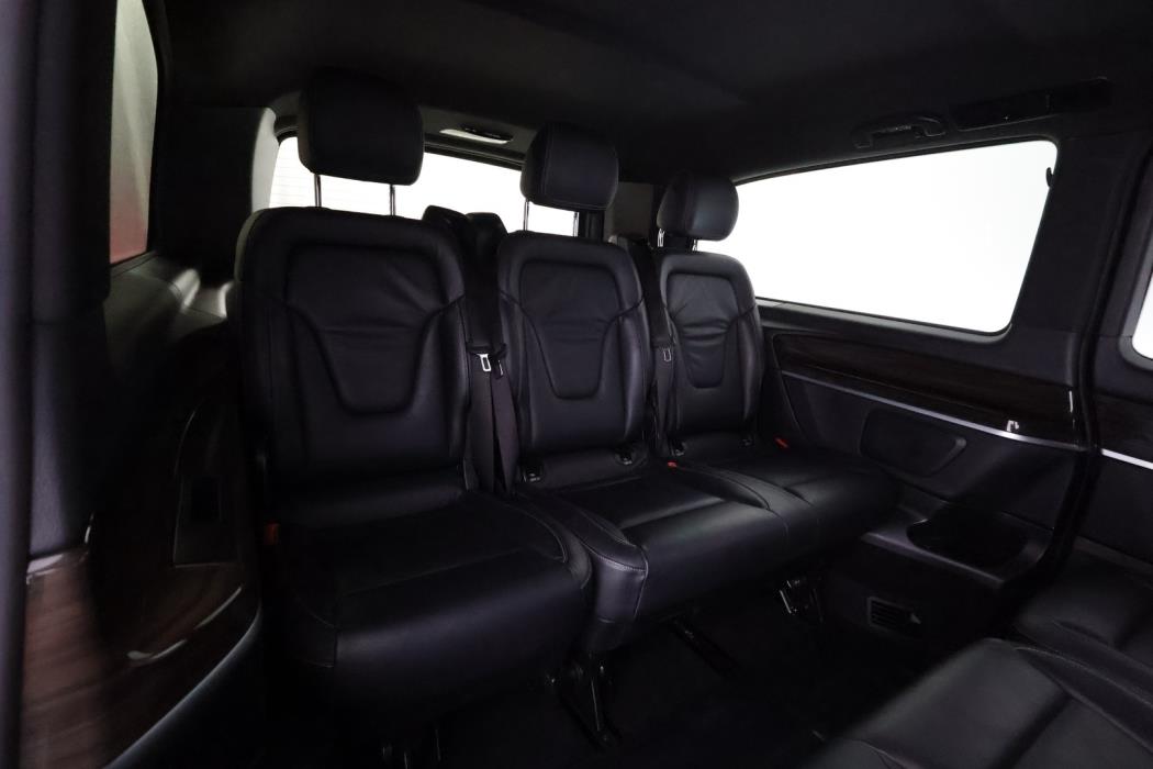 MERCEDES-BENZ V 2022