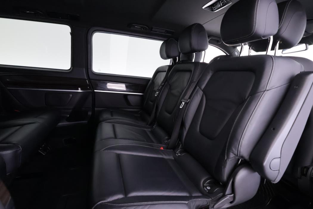 MERCEDES-BENZ V 2022