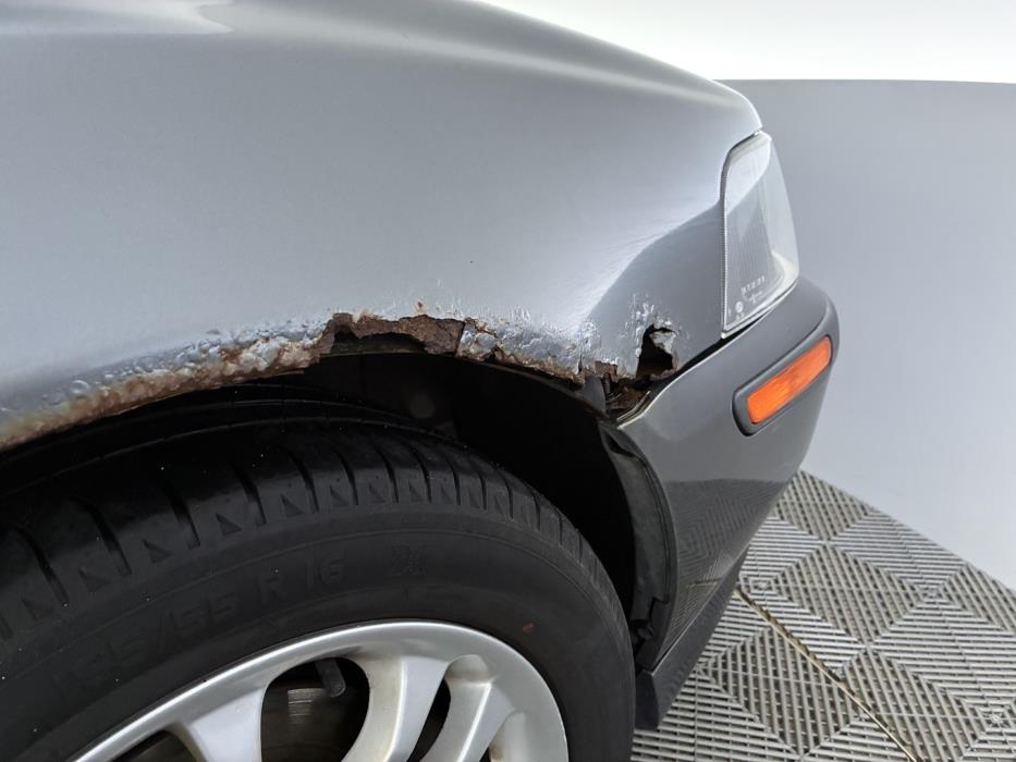 VOLVO V40 2001