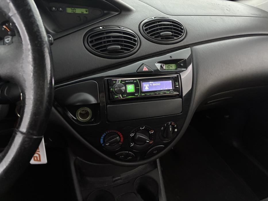 FORD Focus 2002
