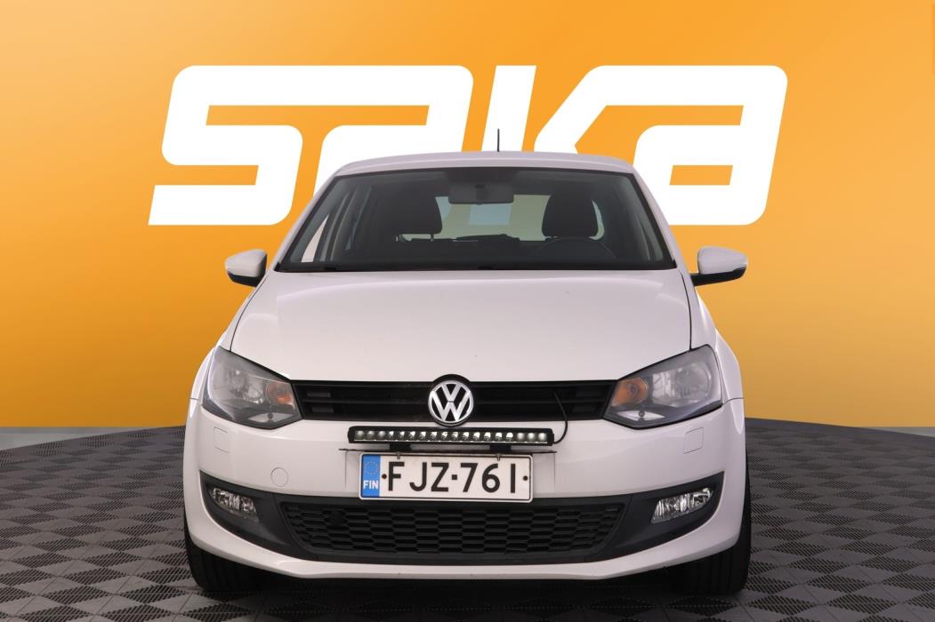 VOLKSWAGEN Polo 2011