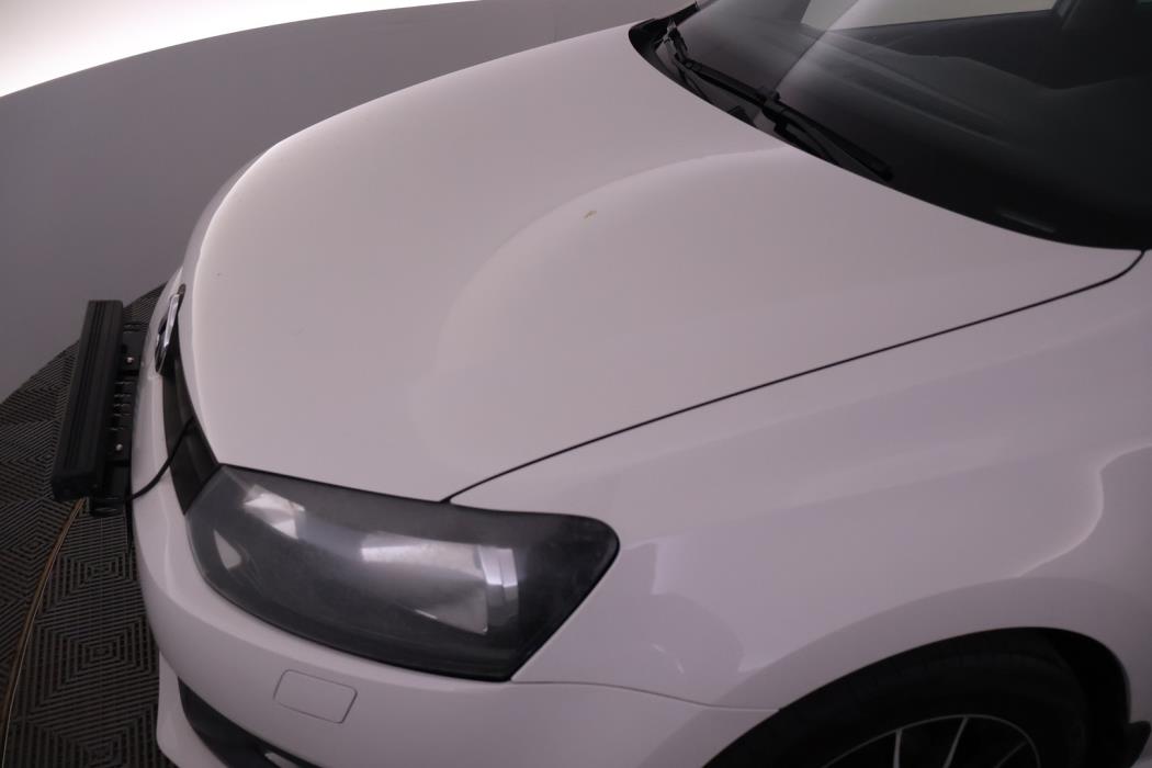 VOLKSWAGEN Polo 2011