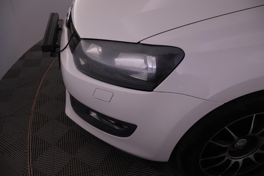 VOLKSWAGEN Polo 2011