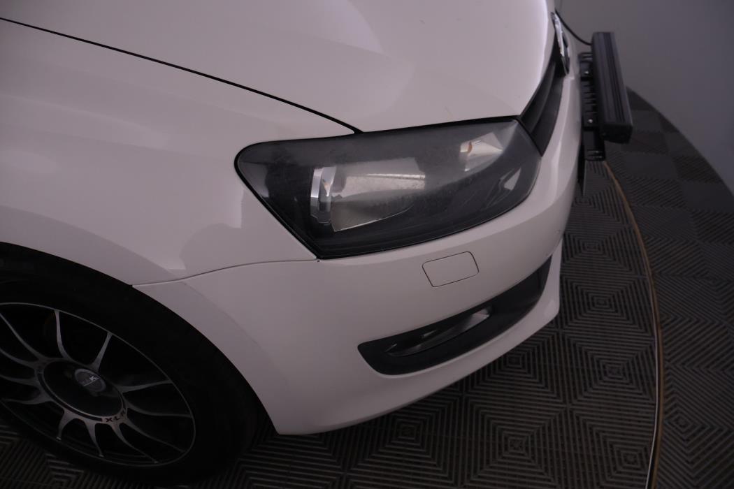 VOLKSWAGEN Polo 2011